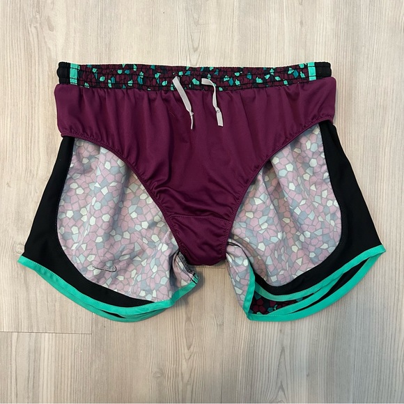 Nike tempo running shorts - Picture 4 of 5